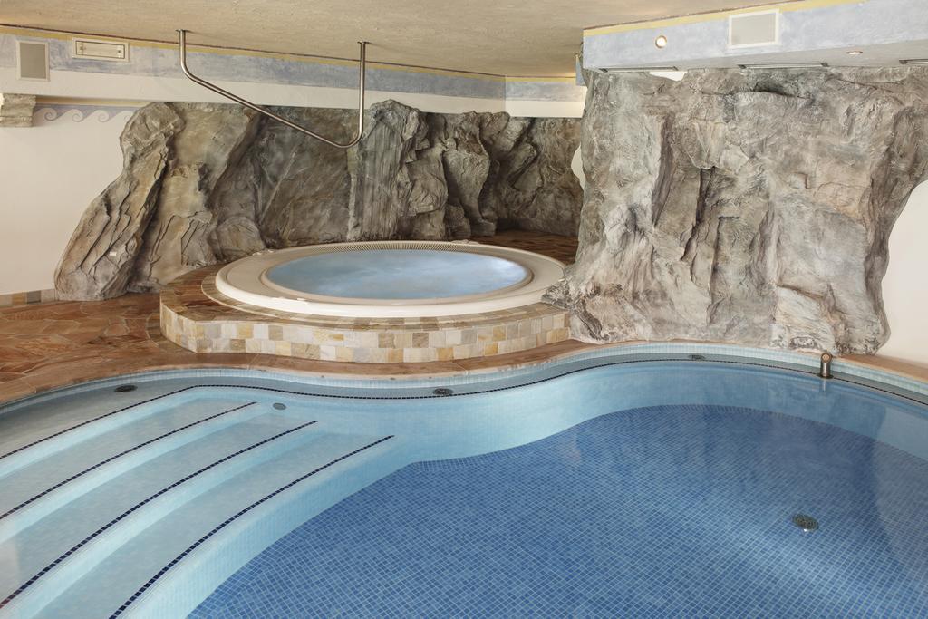 Landhotel Tharerwirt Olang ภายนอก รูปภาพ